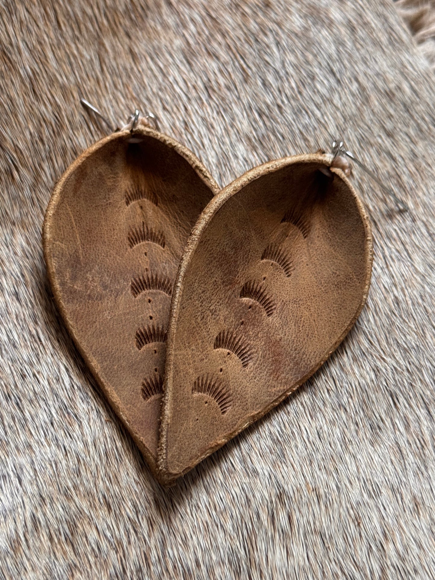 Cowhide rough leather tear drop